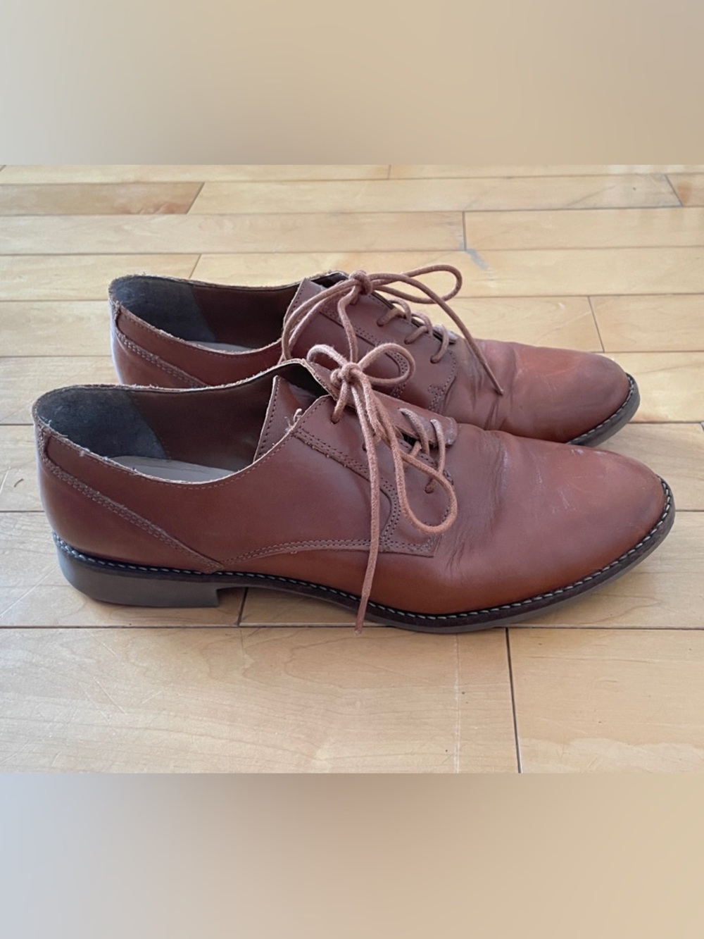 Aldo women’s Tan/Brown Leather Derby Oxfords